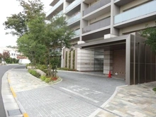 【東京都/東久留米市ひばりが丘団地】ひばりが丘フィールズ1番街 アプローチ