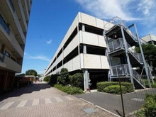 【東京都/西東京市谷戸町】グランジオ武蔵野 駐車場