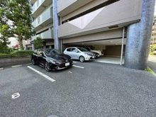 【東京都/東久留米市東本町】コムーネ東久留米 駐車場