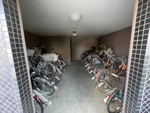 【東京都/東久留米市東本町】コムーネ東久留米 駐輪場