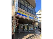 【埼玉県/新座市栗原】レーベンハイムひばりヶ丘  ミニストップ新座栗原店（現地より約720m）