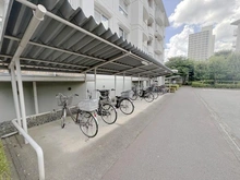 【埼玉県/志木市館】志木ニュータウン東の森弐番街 壱号棟 駐輪場