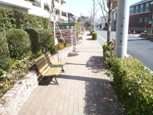【東京都/西東京市富士町】D’レスティア東伏見 前面歩道