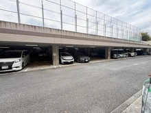 【東京都/東久留米市八幡町】インペリアル東久留米市 D棟 駐車場