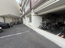 【東京都/練馬区関町北】武蔵関ハイツ C棟 駐輪場