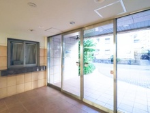 【東京都/西東京市富士町】D’レスティア東伏見 エントランス
