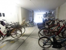 【東京都/台東区竜泉】ミオカステーロ入谷 駐輪場