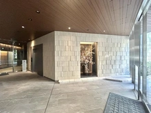 【東京都/台東区東上野】ブリリア上野ガーデン エントランス