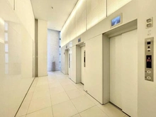 【東京都/台東区池之端】パークタワー上野池之端 1階エレベーターホール