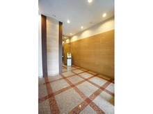 【東京都/台東区東上野】ルジェンテ・リベル上野稲荷町 エントランス