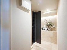 【東京都/台東区東上野】ルジェンテ・リベル上野稲荷町 玄関