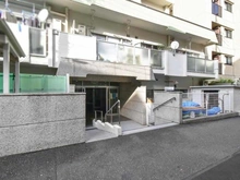 【東京都/台東区根岸】鶯谷永谷マンション エントランス