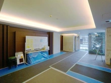 【東京都/世田谷区野沢】クレヴィア駒沢大学 エントランス：大規模修繕中