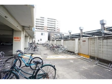 【東京都/足立区六木】第二東個マンション 駐輪場