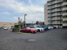 【埼玉県/さいたま市北区日進町】シャルム大宮日進 駐車場