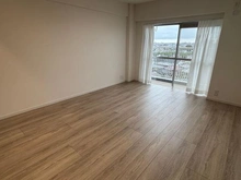 【埼玉県/北足立郡伊奈町大字小室】サンライズ伊奈 リビング・ダイニング