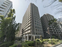 【埼玉県/さいたま市大宮区大門町】ライオンズヴィアーレ大宮 外観：写真中央：「ライオンズヴィアーレ大宮」