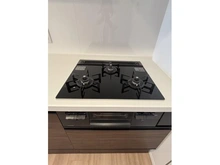 【埼玉県/さいたま市大宮区大門町】ライオンズヴィアーレ大宮 キッチン：三口コンロ