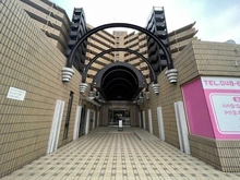 【埼玉県/さいたま市見沼区島町】ライオンズガーデン東大宮 弐番館 アプローチ