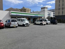 【東京都/日野市旭が丘】グランシティ豊田レジデンシアガーデン ファミリーマート 日野旭が丘3丁目店（現地より約160m）：