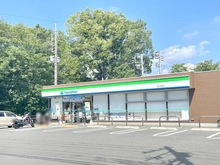 【東京都/昭島市武蔵野】ザ・バーデン昭島ペイ・サージュ ファミリーマート 昭島諏訪松中通り店（現地より約750m）：