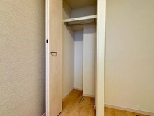 【東京都/八王子市千人町】ライオンズガーデン西八王子 収納：4.8帖洋室クローゼット