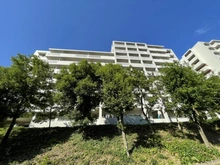 【東京都/八王子市下柚木】南大沢学園　萌樹の丘 4号棟 外観