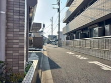 【東京都/立川市羽衣町】モナークキャッスル立川スカイガーデン 前面道路
