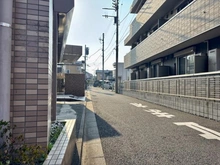 【東京都/立川市羽衣町】モナークキャッスル立川スカイガーデン 前面道路