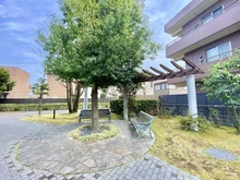 【東京都/立川市若葉町】若葉の杜コスモガーデンズ七番館 敷地内