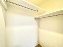 【東京都/八王子市八幡町】オーベルグランディオ八王子エアーズ 洋室：ウォークインクローゼット（洋室約6.4帖）