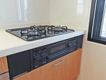 【東京都/立川市西砂町】カザベーラ西武立川 キッチン：三口コンロ