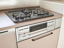 【東京都/八王子市松が谷】コープタウン松が谷 1号棟 キッチン：三口コンロ