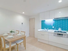 【東京都/昭島市松原町】センチュリー昭島 ダイニングキッチン：※家具・調度品等は販売価格に含まれておりません