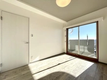 【東京都/東大和市立野】エストヴォーレ上北台 洋室：（約5.5帖）