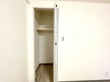 【東京都/東大和市立野】エストヴォーレ上北台 収納：（約5.2帖）