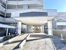 【東京都/東大和市立野】ラング・マンション玉川上水 エントランス