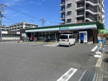 【東京都/東大和市立野】ラング・マンション玉川上水 ファミリーマート東大和桜ヶ丘店（現地より約300m）