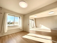 【東京都/東大和市桜が丘】グランドメゾン玉川上水センタースクエア 洋室：（約6.5帖）