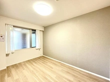 【東京都/東大和市桜が丘】グランドメゾン玉川上水センタースクエア 洋室：（約6.5帖）