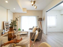 【東京都/立川市富士見町】ランドシティ立川多摩川テラスガーデンコート リビング・ダイニング：※家具調度品等は販売価格に含まれません。