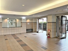 【東京都/立川市上砂町】クリオ武蔵砂川壱番館 エントランス