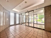 【東京都/八王子市鑓水】パークフィーネ南大沢4番館 エントランス