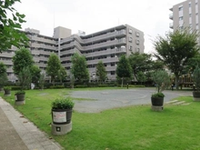 【東京都/東大和市桜が丘】グランステイツ玉川上水 敷地内
