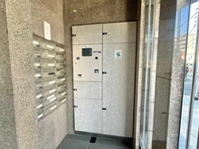 【東京都/立川市錦町】マイキャッスル立川エクセレントステージ 宅配BOX：左側：メールBOX