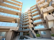 【東京都/八王子市子安町】ミオカステーロ八王子 敷地内：マンション共用部からの外観