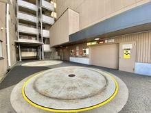 【東京都/八王子市散田町】西八王子けやき通りパーク・ホームズ 駐車場