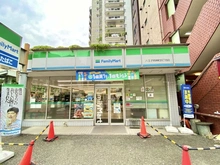 【東京都/八王子市明神町】秀和第1八王子レジデンス ファミリーマート 八王子明神町四丁目店（現地より約80m）