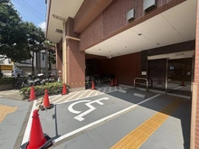【東京都/豊島区巣鴨】グローリオタワー巣鴨 駐車場：サブエントランス