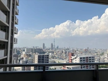 【東京都/江東区南砂】スカイシティ南砂 洋室：約7.2帖の洋室からは東京スカイツリーが望めます。（天候による）